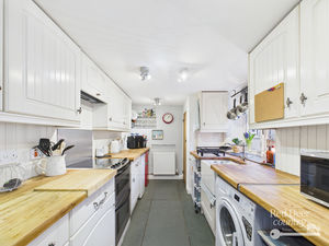 Kitchen- click for photo gallery